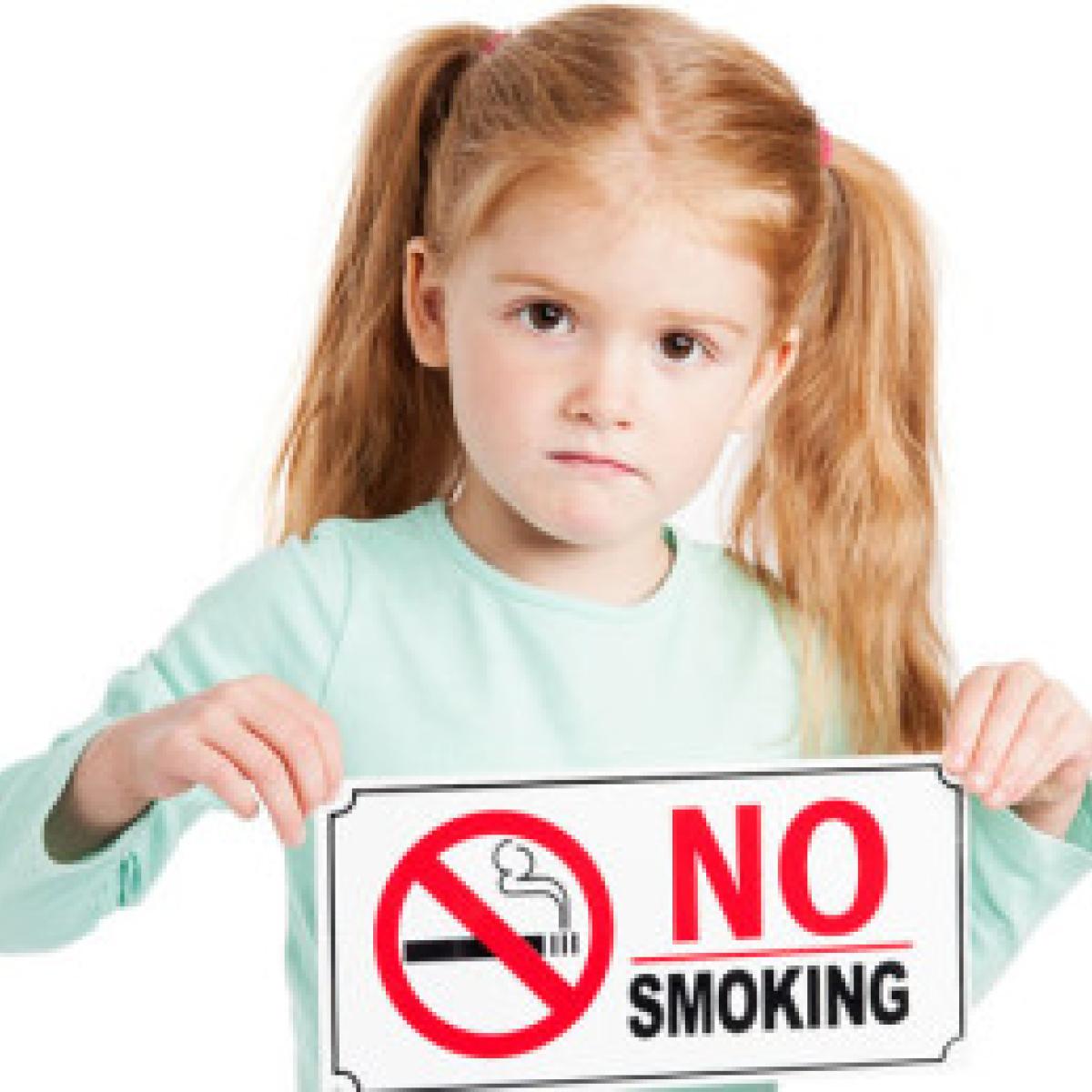 Away from the children. Stop дети. Стоп курению. Не кури табличка с девушкой. No smoking.